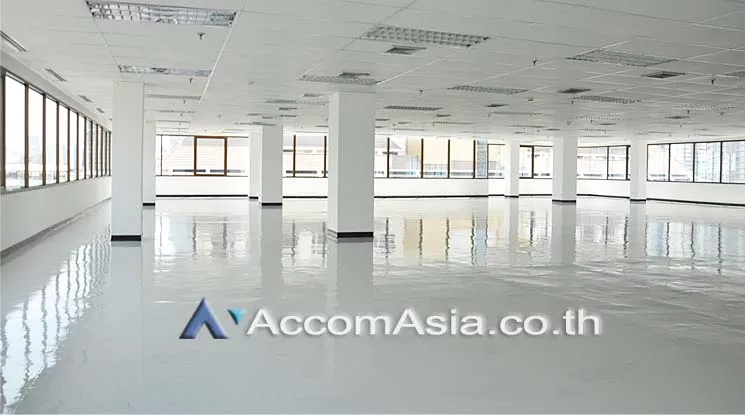  1  Office Space For Rent in Silom ,Bangkok BTS Sala Daeng at Q House Convent AA12145